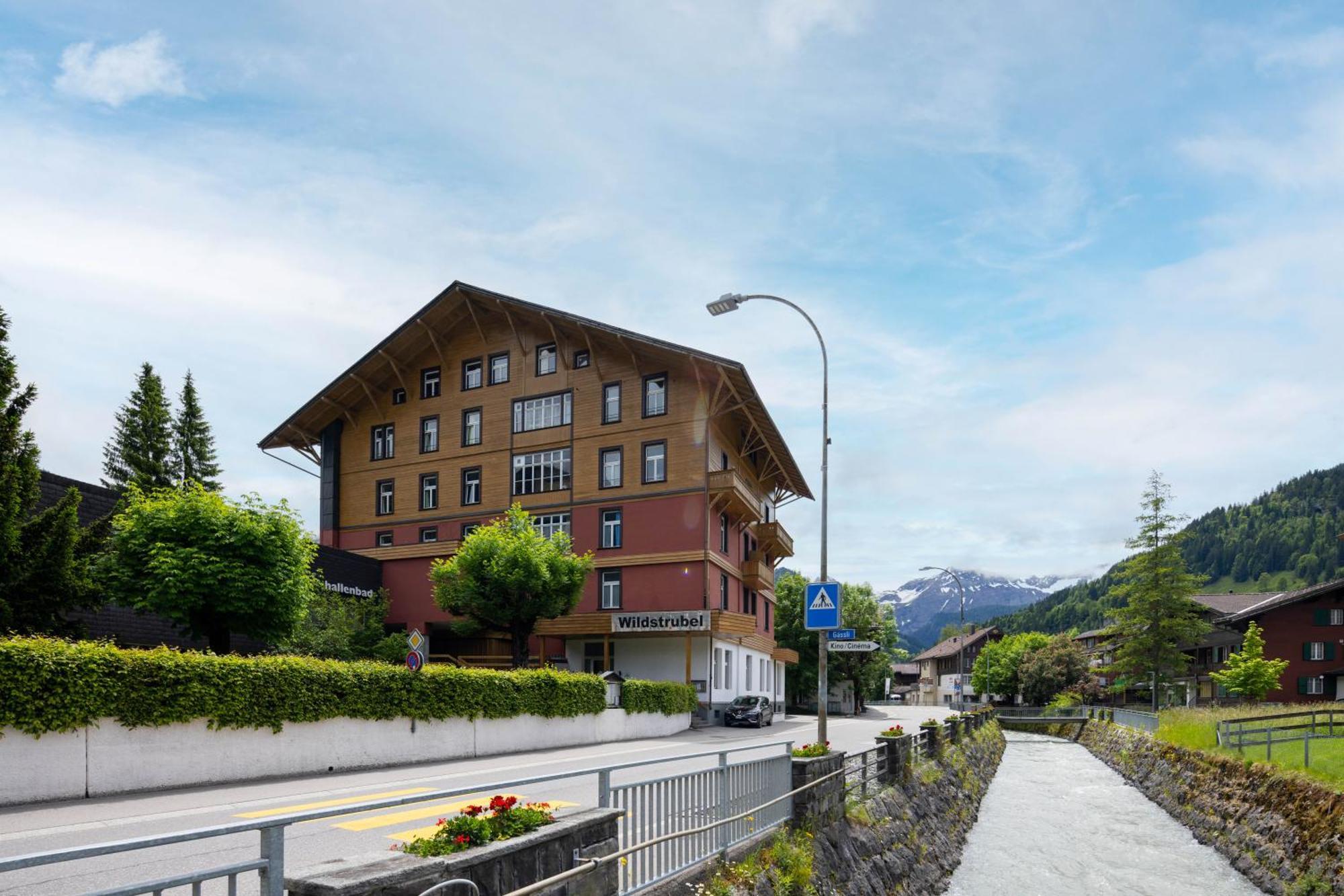 Sporthotel Wildstrubel Lenk Luaran gambar